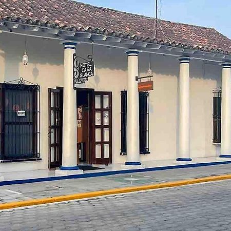 Hotel Casa Blanca By Rotamundos Tlacotalpan Bagian luar foto